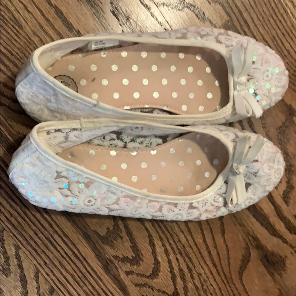 Girls white lace flats